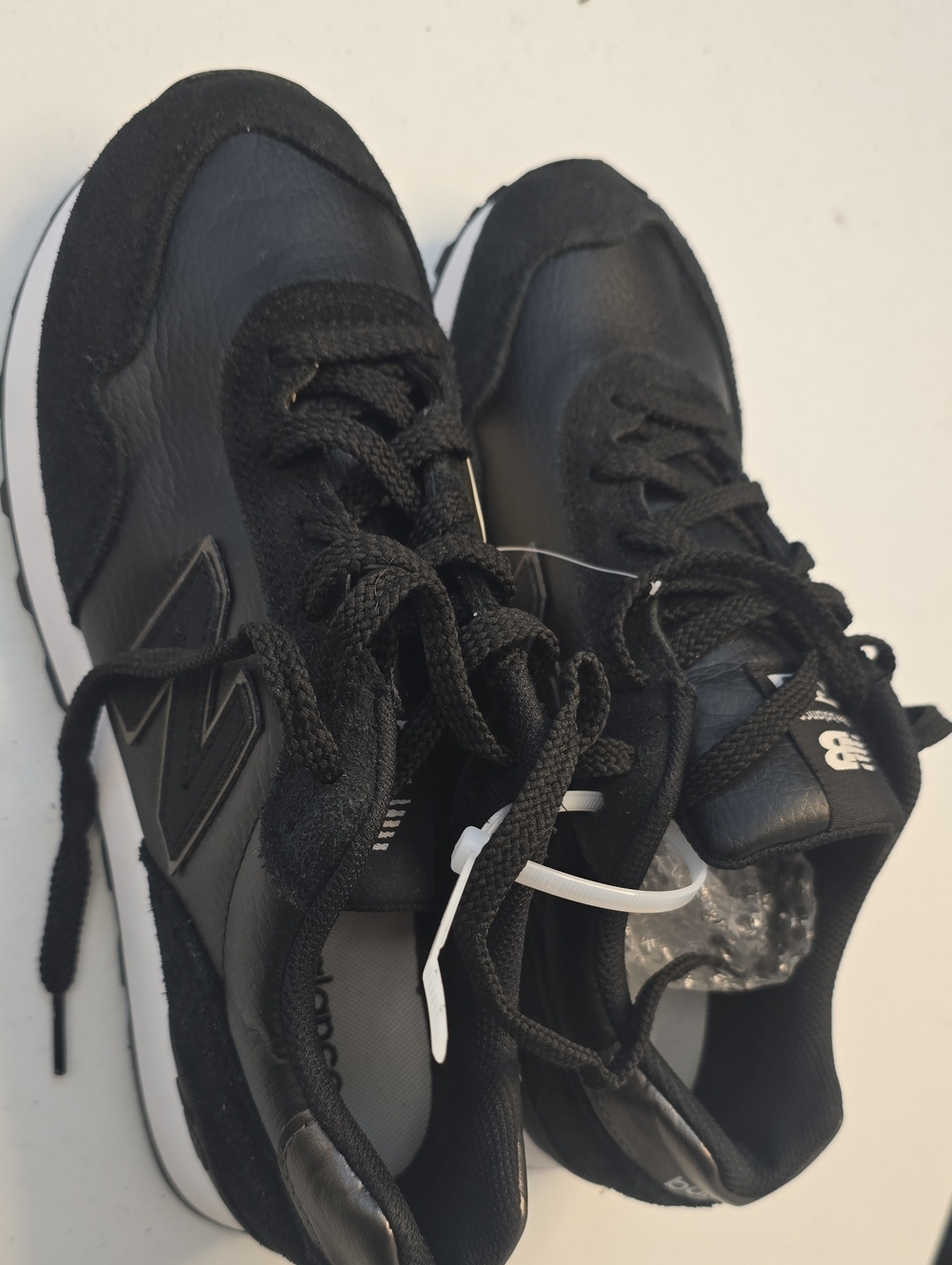 New Balance Black Unisex Casual Lace-Up Sneakers